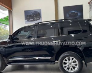 Xe Toyota Land Cruiser VX 4.6 V8 2017