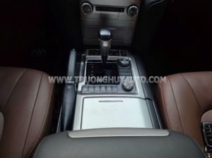 Xe Toyota Land Cruiser 4.6 V8 2020
