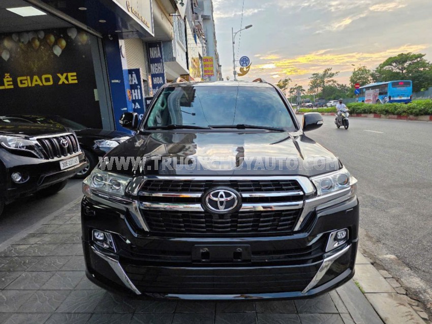 Toyota Land Cruiser VX 4.6 V8