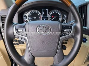 Xe Toyota Land Cruiser VX 4.6 V8 2016