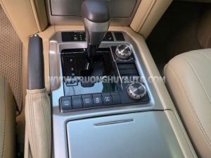 Xe Toyota Land Cruiser VX 4.6 V8 2016