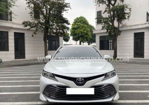 Xe Toyota Camry 2.0G 2020