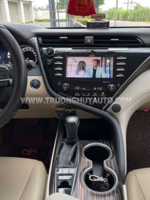 Xe Toyota Camry 2.5Q 2020
