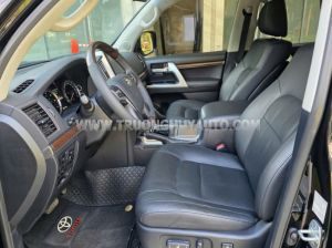 Xe Toyota Land Cruiser 4.6 V8 2020