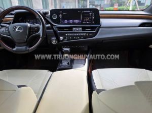 Xe Lexus ES 250 2022