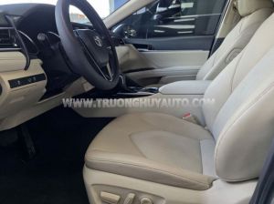 Xe Toyota Camry 2.0G 2020