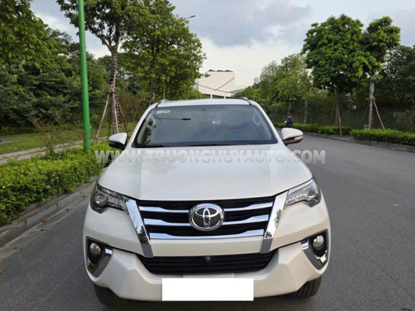 Toyota Fortuner 2.7V 4x4 AT