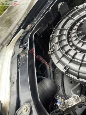 Xe Toyota Fortuner 2.7V 4X2 AT 2016