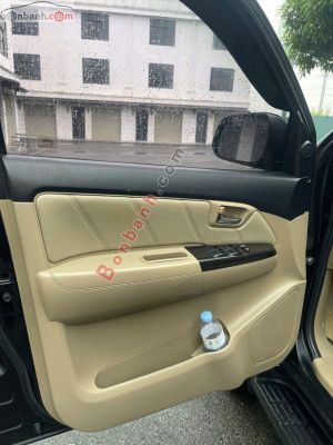 Xe Toyota Fortuner 2.7V 4X2 AT 2016