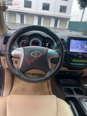Xe Toyota Fortuner 2.7V 4X2 AT 2016