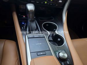 Xe Lexus RX 300 2022