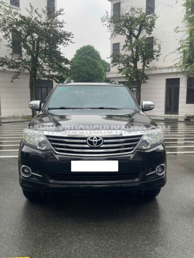 Toyota Fortuner 2.7V 4X2 AT