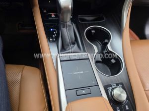 Xe Lexus RX 300 2022