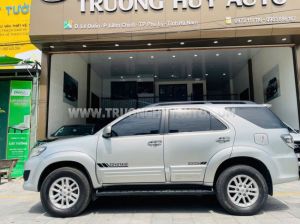 Xe Toyota Fortuner 2.7V 4x2 AT 2014
