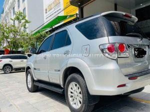 Xe Toyota Fortuner 2.7V 4x2 AT 2014