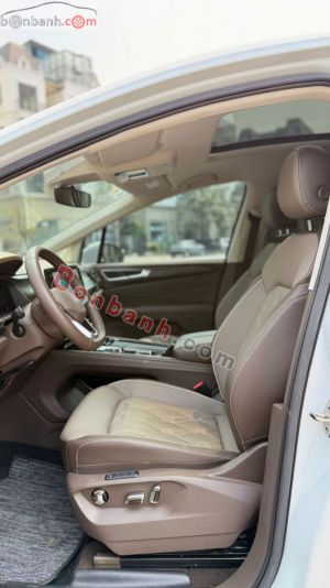 Xe Volkswagen Viloran Luxury 2024