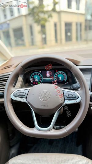 Xe Volkswagen Viloran Luxury 2024