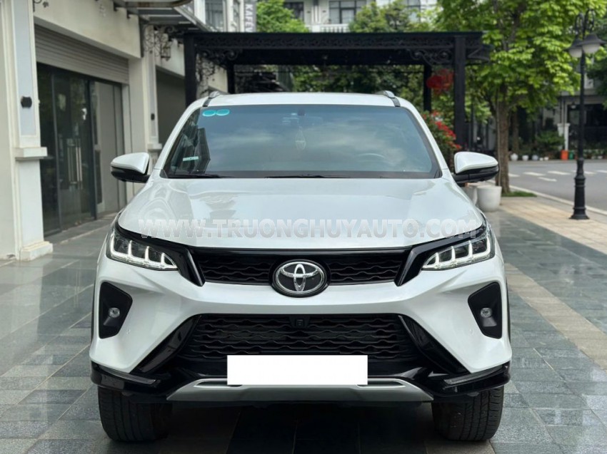 Xe Toyota Fortuner Legender 2.4L 4x2 AT 2024