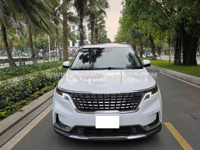 Kia Carnival Signature 2.2D