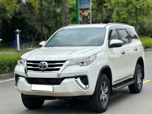 Xe Toyota Fortuner 2.7V 4x2 AT 2018