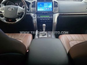 Xe Toyota Land Cruiser VX 4.6 V8 2015