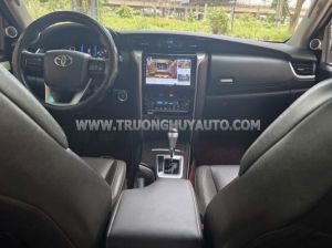 Xe Toyota Fortuner 2.7V 4x4 AT 2016