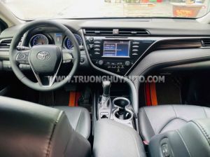 Xe Toyota Camry 2.0G 2020