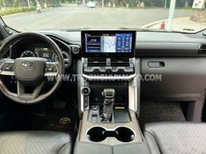 Xe Toyota Land Cruiser 3.5 V6 2024