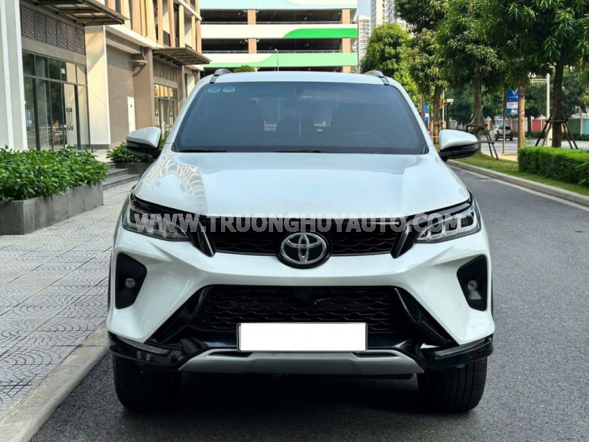 Toyota Fortuner 2.4G 4x2 AT Legender