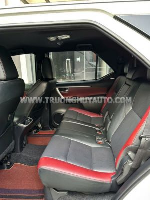Xe Toyota Fortuner 2.4G 4x2 AT Legender 2021