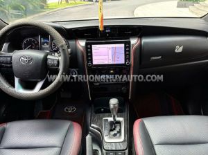 Xe Toyota Fortuner 2.4G 4x2 AT Legender 2021