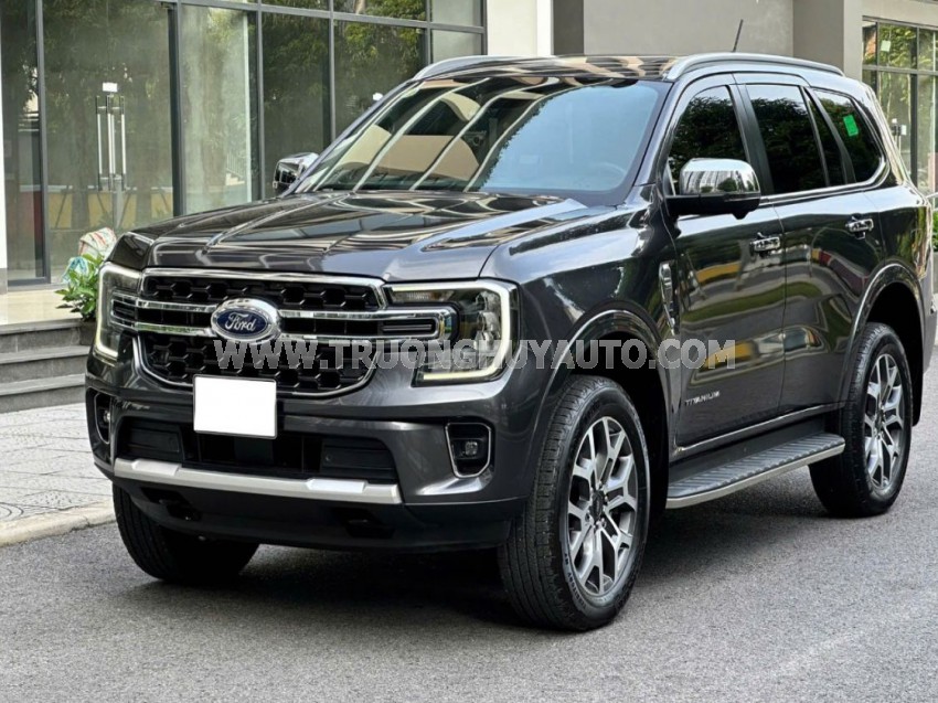 Ford Everest Titanium 2.0L 4x2 AT