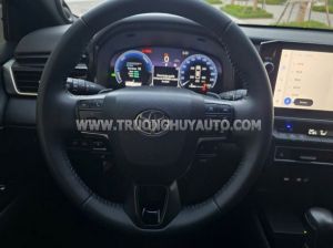 Xe Toyota Camry 2.5 HEV Top 2025